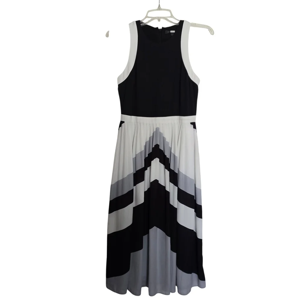 Banana Republic Chevron Pleated Black Gray and White Sleeveless Midi Dress - Picture 1 of 5